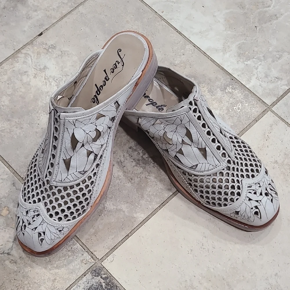 Free People Women's Cream Cutout Mules 9-9.5 Size